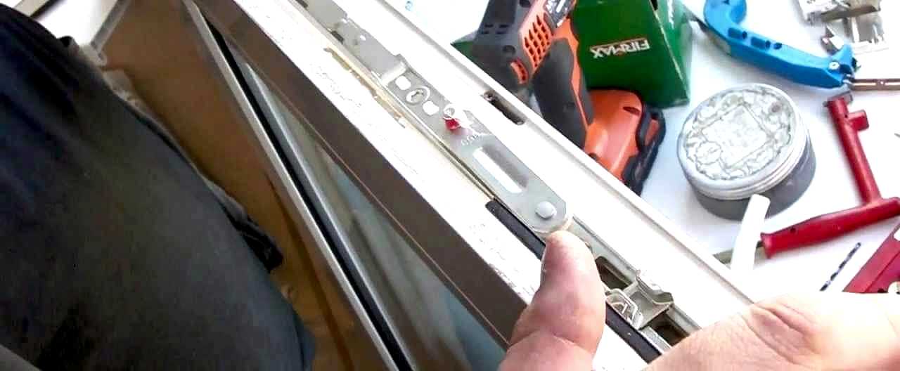 ремонт и замена оконной фурнитуры